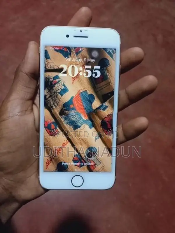 Apple iPhone 8 (Used)
