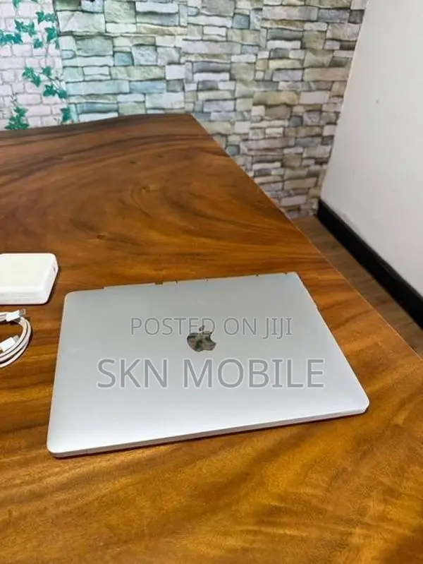 Apple MacBook Air I5 8GB 512GB