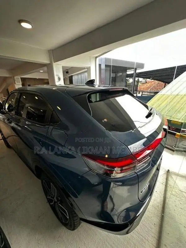Honda Vezel Premium 2026