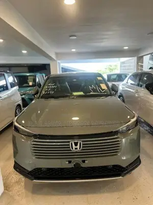 Honda Vezel Premium 2026