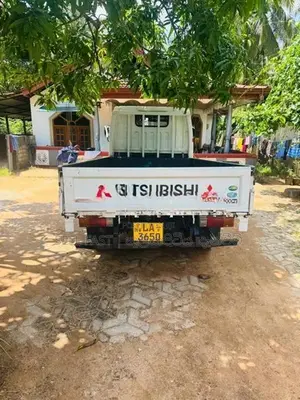 Mitsubishi Canter 10.5 Lorry 2002
