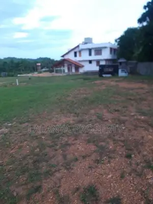 130 Perches - Kurudughahathakma Land ( Southern Highway ) CGGG-A3