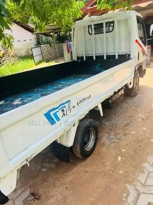 Mitsubishi Canter 10.5 Lorry 2002