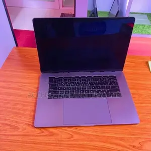Apple MacBook Pro 2019 i9 (16GB RAM 1TB SSD) 16''