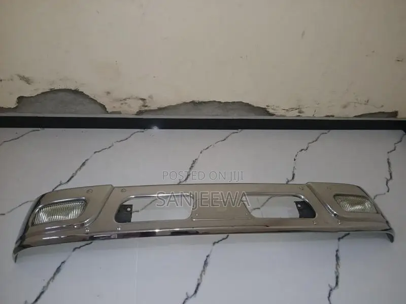 Mitsubishi Canter Front Japan Nicle Buffer