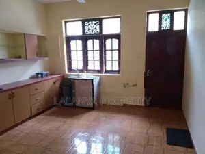 1500 Square Feet 1st Floor  for Rent in Colombo 03 CGGG-A1
