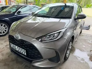 Toyota Yaris G LED 2024