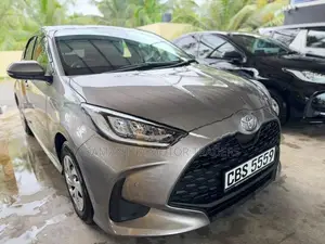 Toyota Yaris G LED 2024