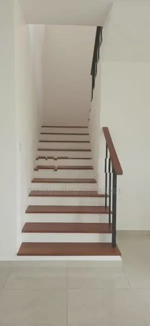 Newly Built Villa with Premium Facilities for Sale Piliyandala