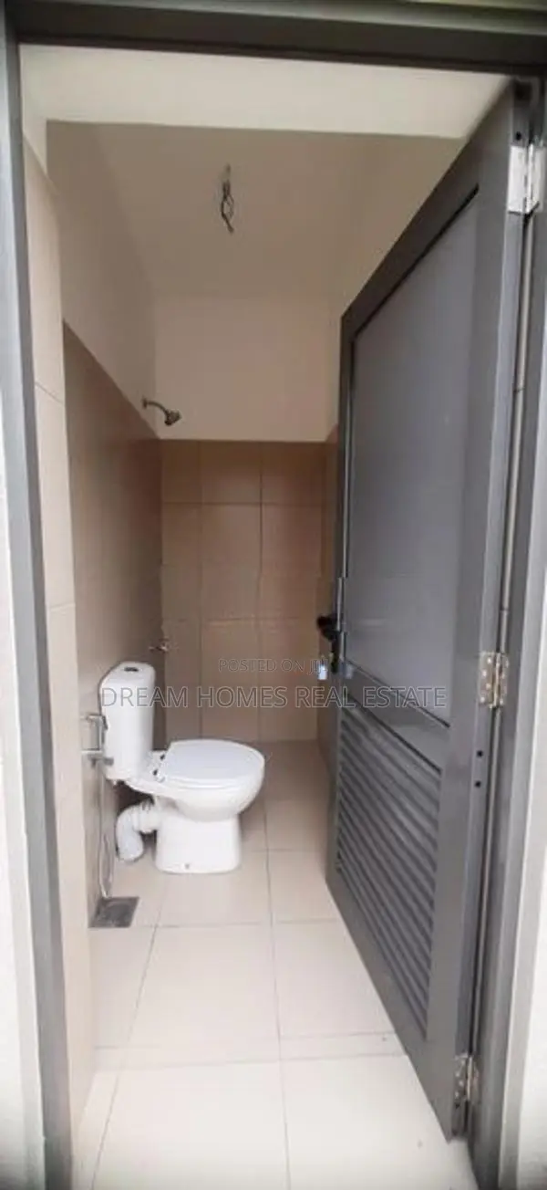 Newly Built Villa with Premium Facilities for Sale Piliyandala