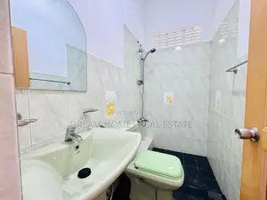 Newly Renovated Modern 3-Storey House for Sale – Papiliyana