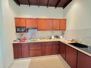 Modern 5 Bedroom House with Rooftop Terrace for Sale