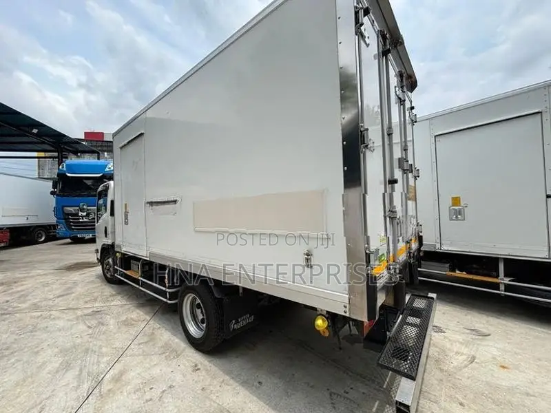 Isuzu Elf 14.5 Freezer 2016