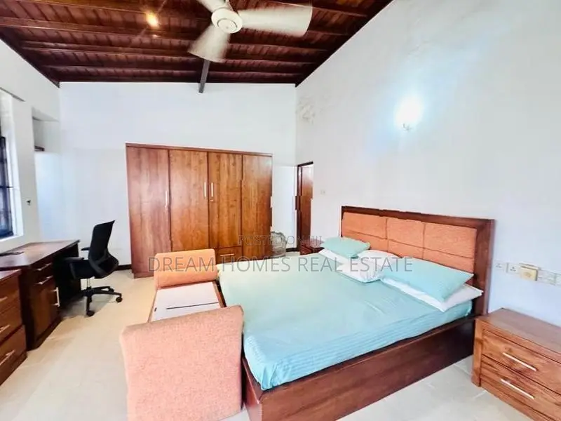 Newly Renovated Modern 3-Storey House for Sale – Papiliyana