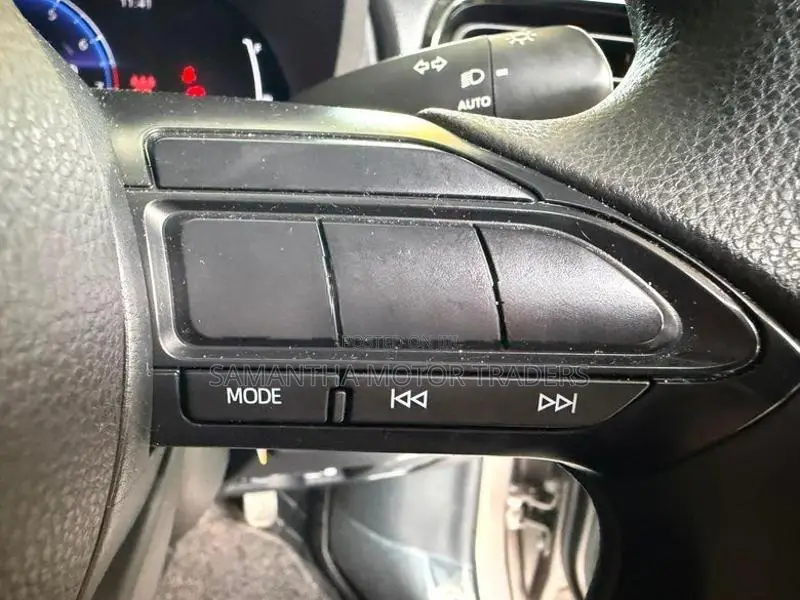 Toyota Yaris G LED 2024