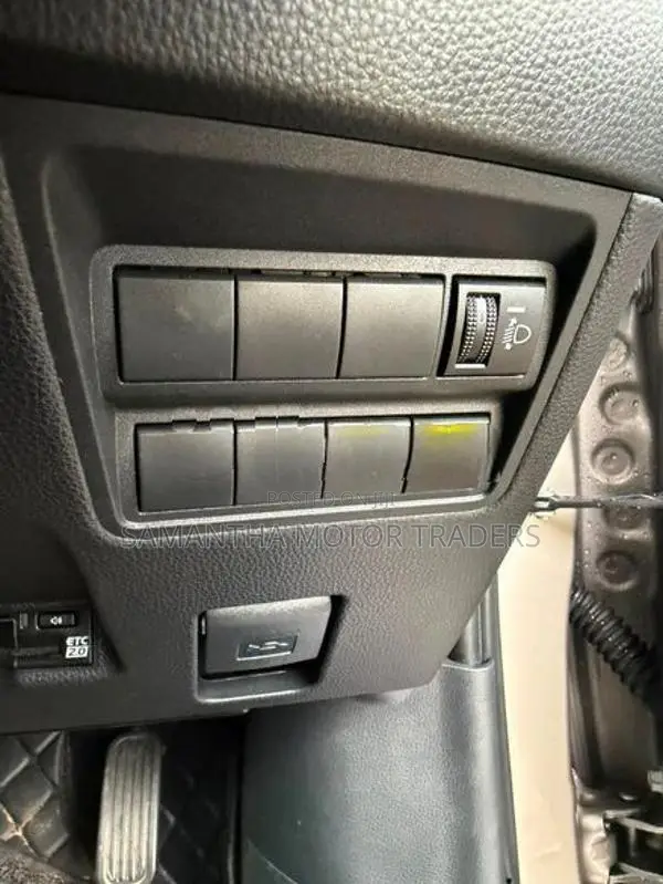 Toyota Yaris G LED 2024