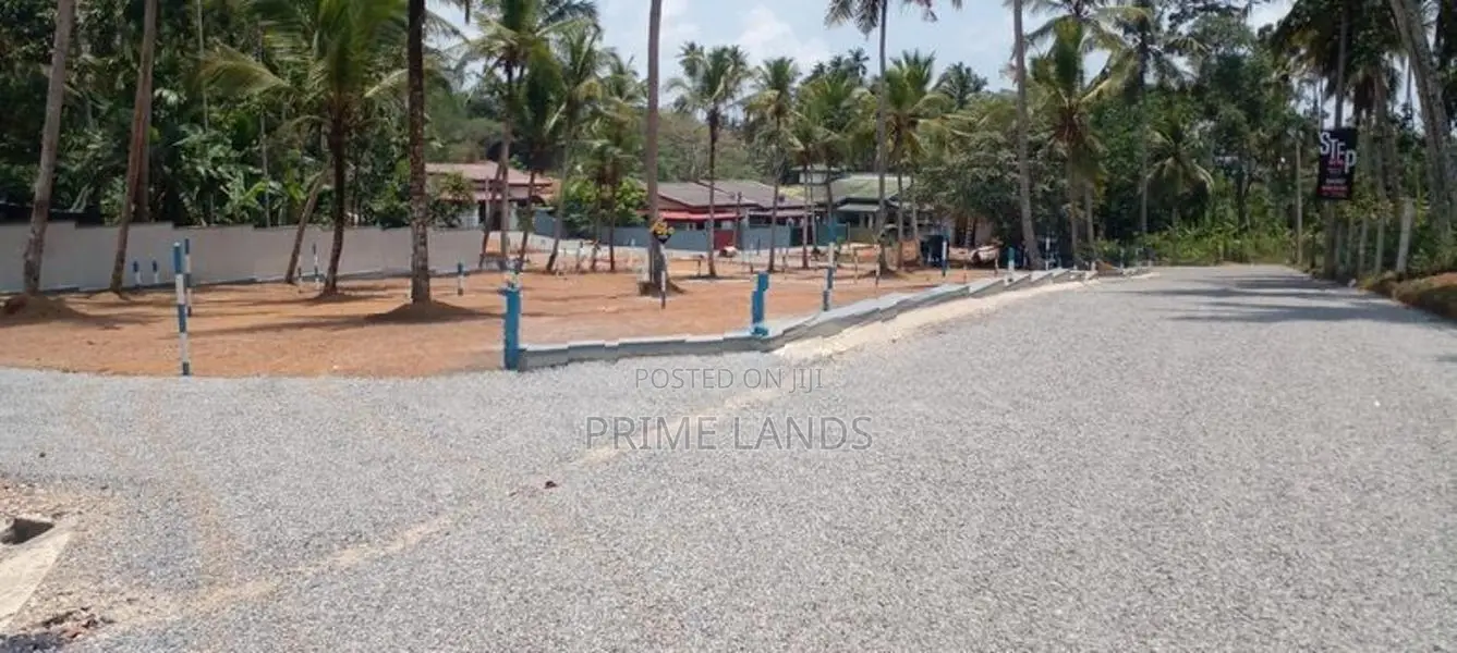 Land In Kadawatha