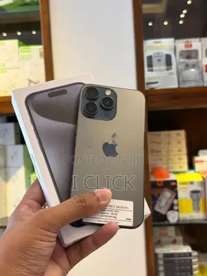 Apple iPhone 15 Pro Max 256GB (Used)