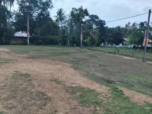 මොරොන්තුඩුව නේවාසික බිම් කොටස්