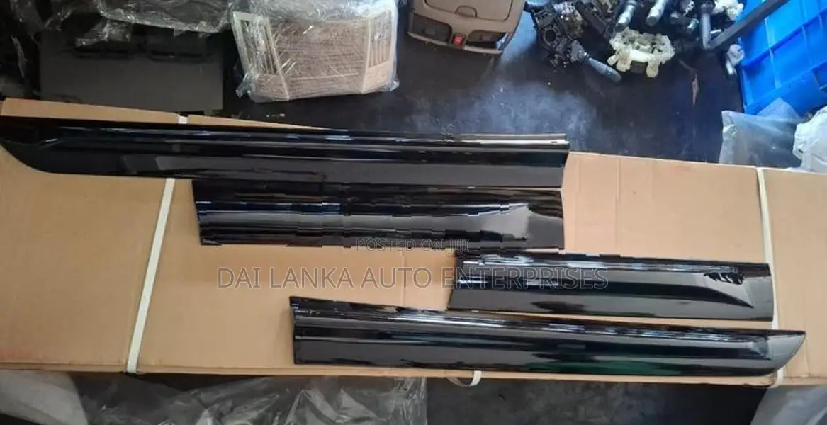 Honda Vezel Side Skirt Set