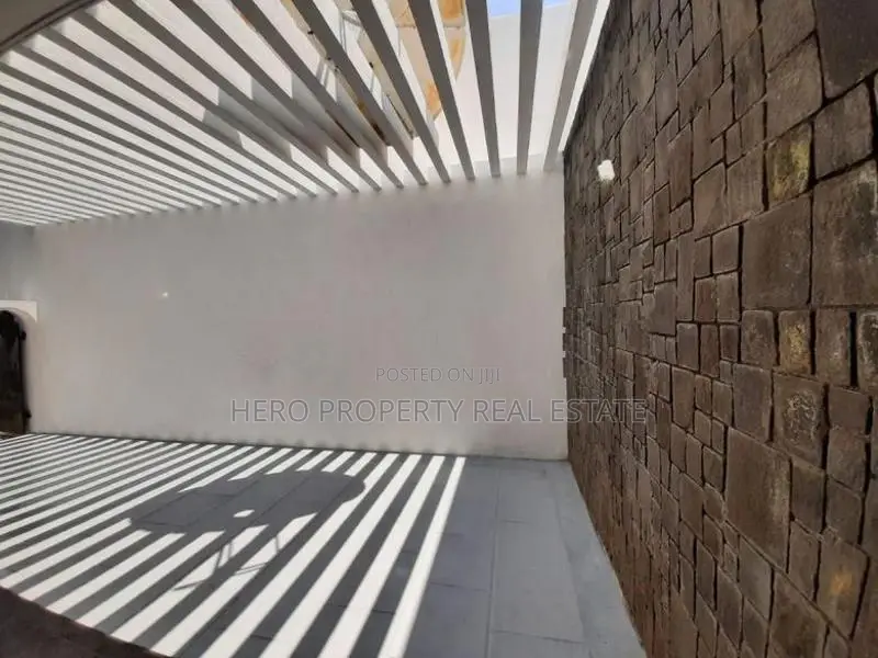 Modern Two Storey House for Rent in Colombo 7
