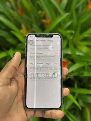 Apple iPhone XS (Used)