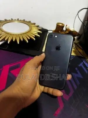Apple iPhone 7 (Used)