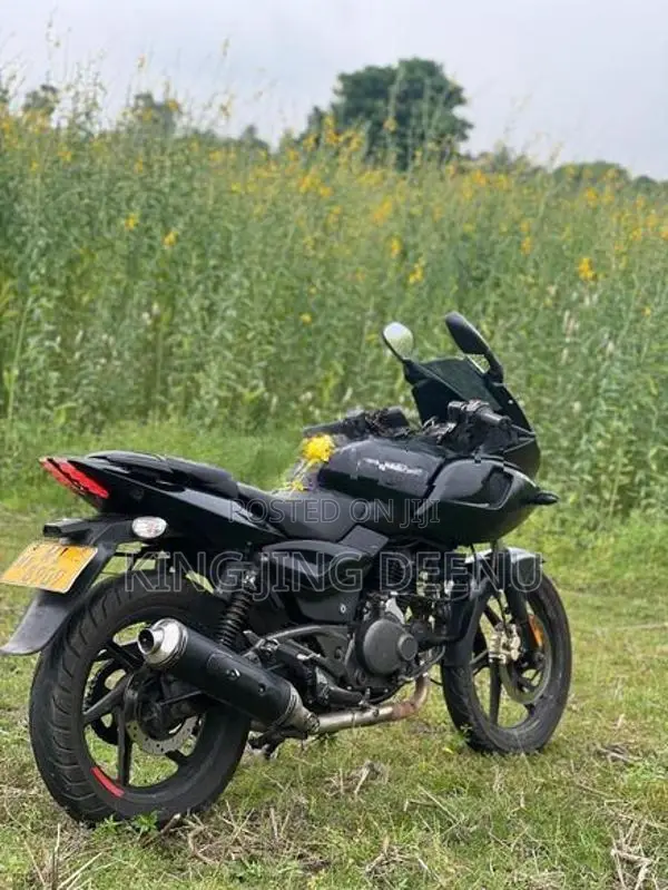 Bajaj Pulsar 220F 2011