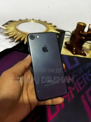 Apple iPhone 7 (Used)