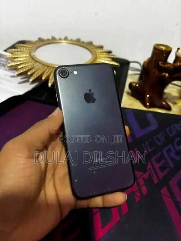Apple iPhone 7 (Used)
