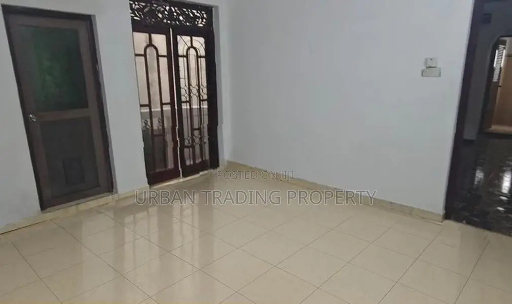 Two Storey House for Sale in Rodney Street Colombo 08