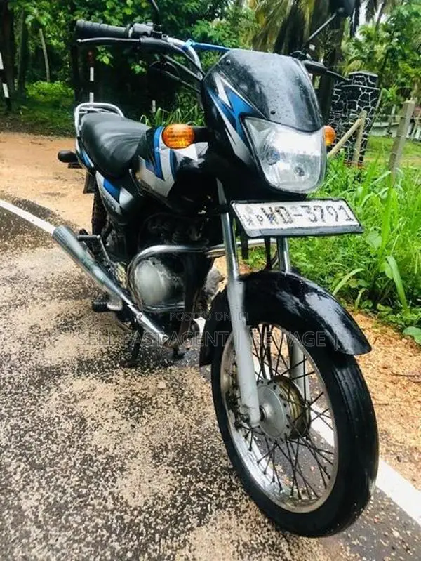 Bajaj CT100 2011