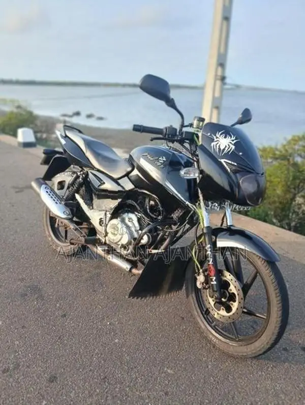 Bajaj Pulsar 150 2015