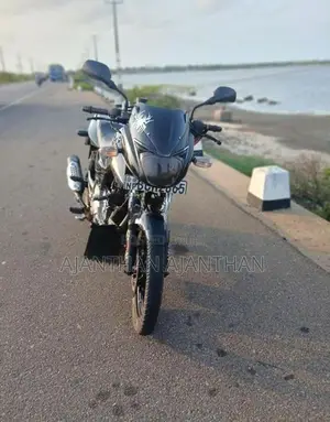 Bajaj Pulsar 150 2015