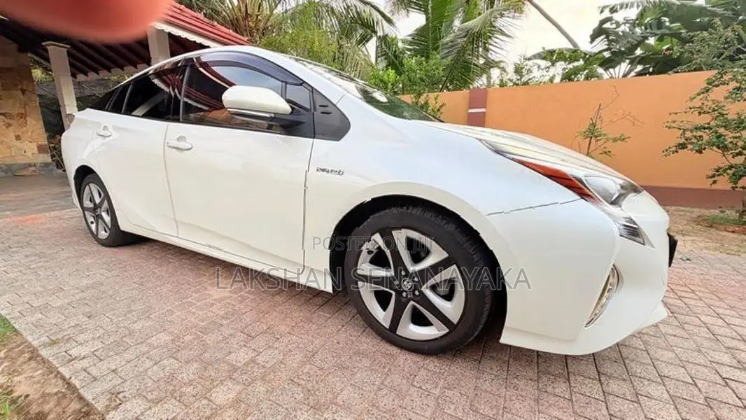 Toyota Prius 2016
