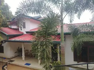 කුරුණෑගල රඹුක්කන, පින්නවල අලි අනාථාගාරය ආසන්න දෙමහල් නිවසක් විකිණීමට