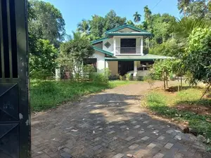 කුරැණැගල කොලඹ හය පාර , තලවත්තෙගෙදර දෙමහල් නිවසක් විකිණීමට
