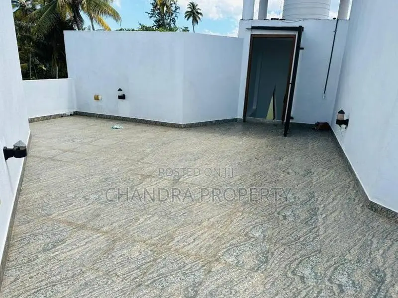 House For Immediate Sale in Kapuwatta