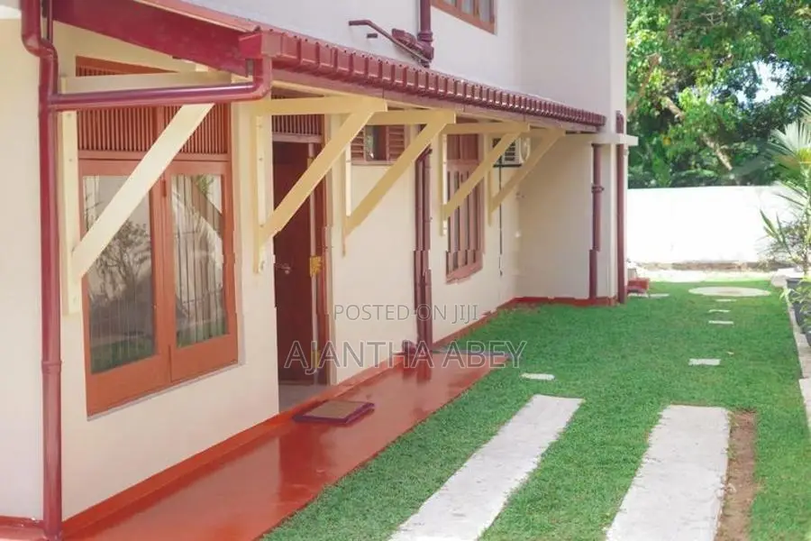 Ground Floor Luxury Fully Furnished Unit Apartment Nawala
