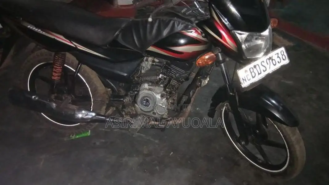 Bajaj Platina 2016