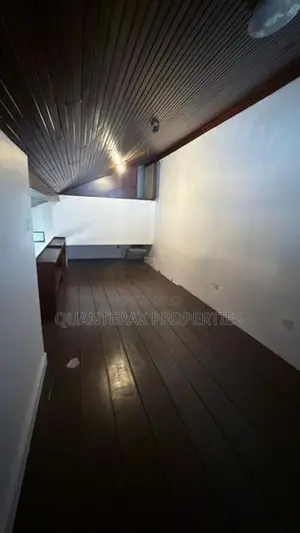 Two-Storey House for Rent in Colombo 05