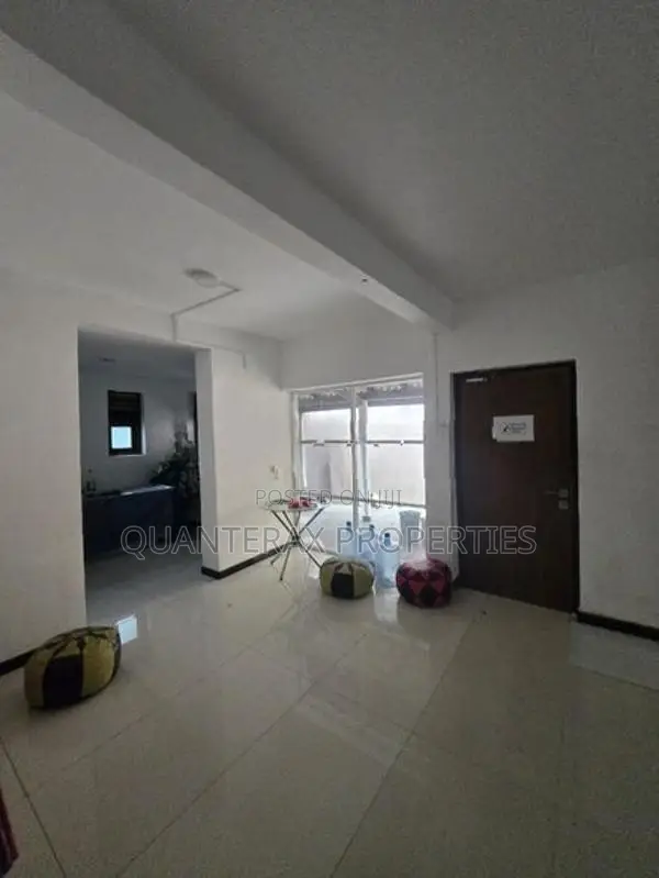 Spacious 6 Bedroom Unfurnished House for Rent – Rajagiriya
