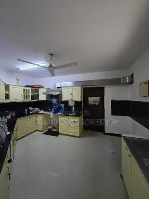 Spacious 6 Bedroom Unfurnished House for Rent – Rajagiriya