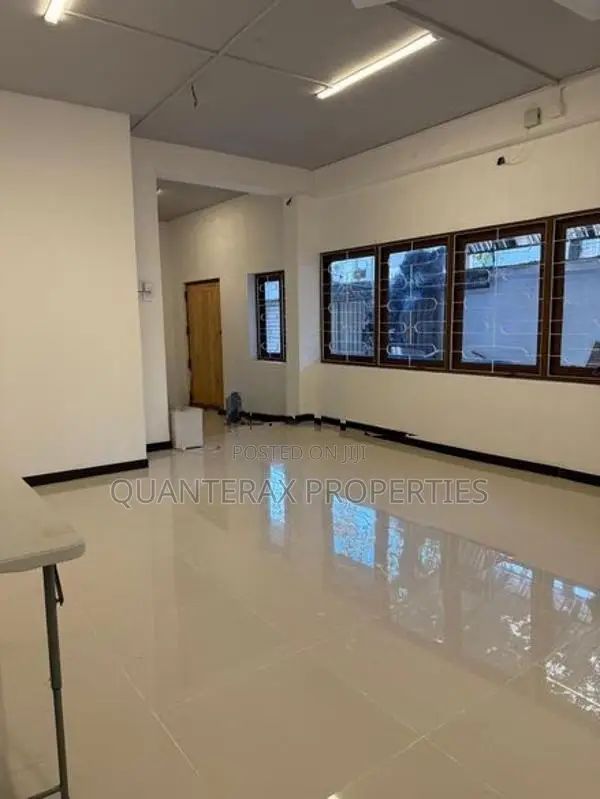 Spacious 6 Bedroom House for Rent – Colombo 08
