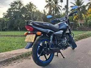 Bajaj Platina 100 2015