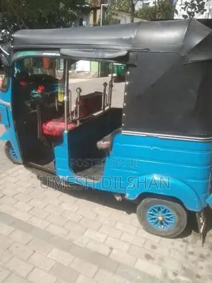Bajaj RE 2014