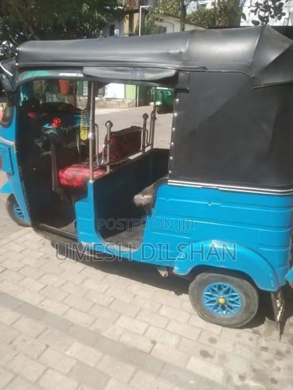 Bajaj RE 2014