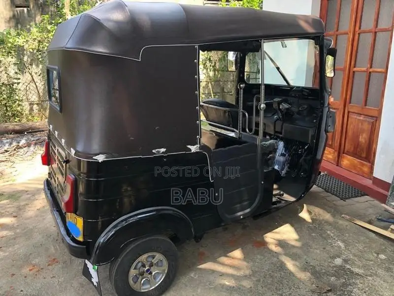 Bajaj RE 2014