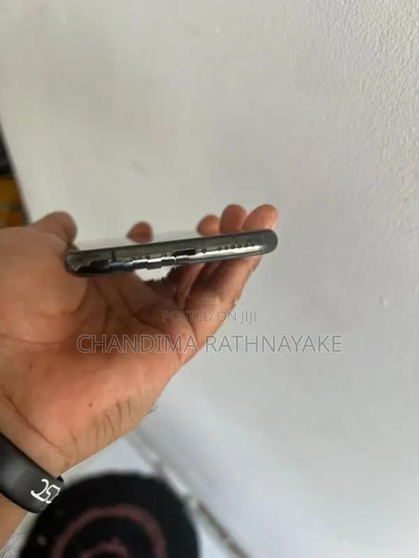 Apple iPhone 11 Pro 256GB (Used)