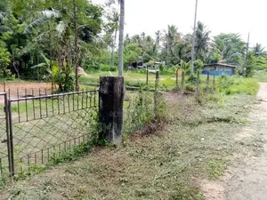 ලෝලුවාගොඩ දම්රෝ කර්මාන්ත ශාලාව ආසන්නයෙන් ඉඩමක්
